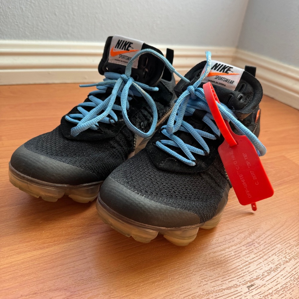 Authentic Nike Air VaporMax Off-White (7.5 W or 6 M)